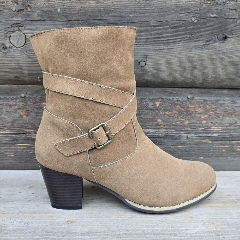 Muk Luks NEW!! Western Boho, Vegan Suede, Block Heel, Comfort Bootie 8M - Picture 16 of 16